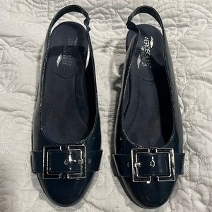 Women’s navy sandals- size 9
